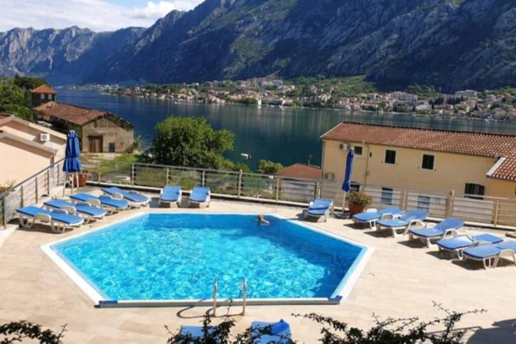 Chillout Apartment In Kotor Bay Exterior foto